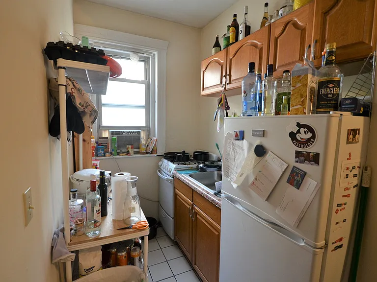 13 Haviland St #2F — Photo 6