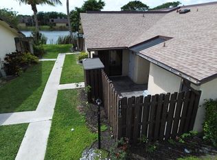 1403 Waterview Cir, Palm Springs, FL 33461