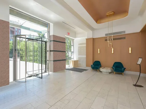 377 Rector Place image 14 of 25