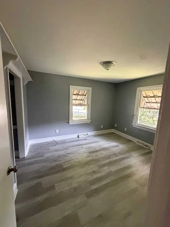 2604 Wise St — Photo 4