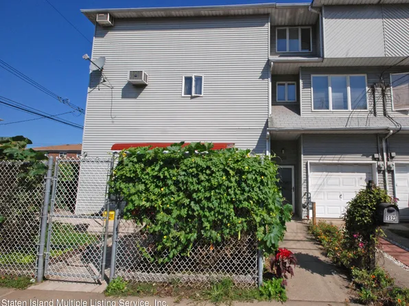 1923 Clove Rd, Staten Island, NY 10304