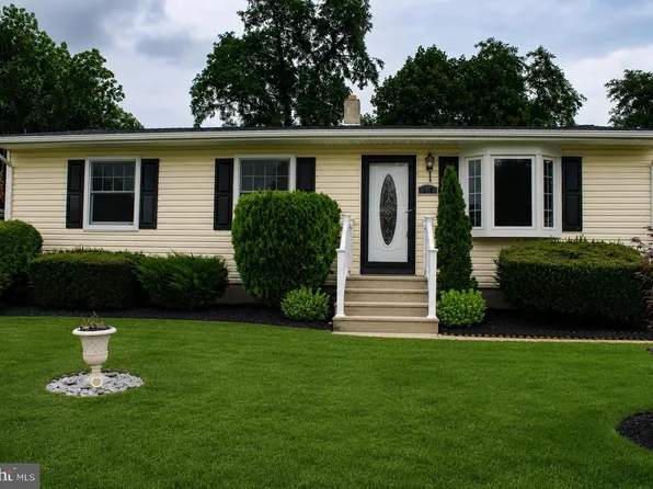 614 Wilfred Ave, Hamilton, NJ 08610