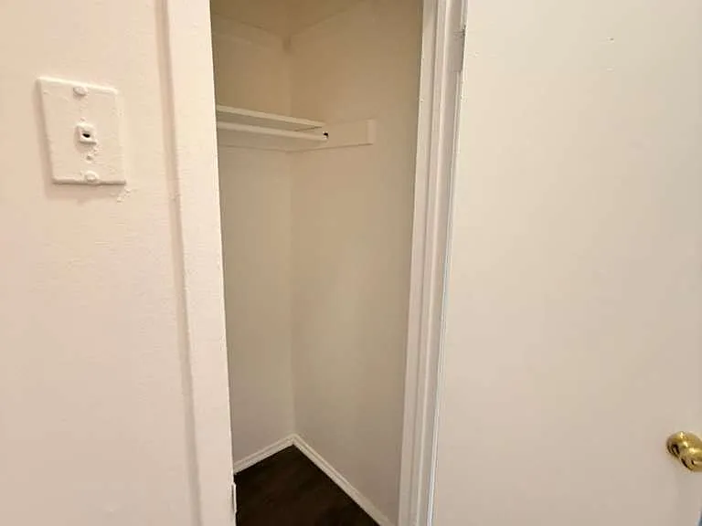 163 Elmora Ave #6 — Photo 3