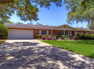 105 W Anglewood Dr, Brandon, FL 33511