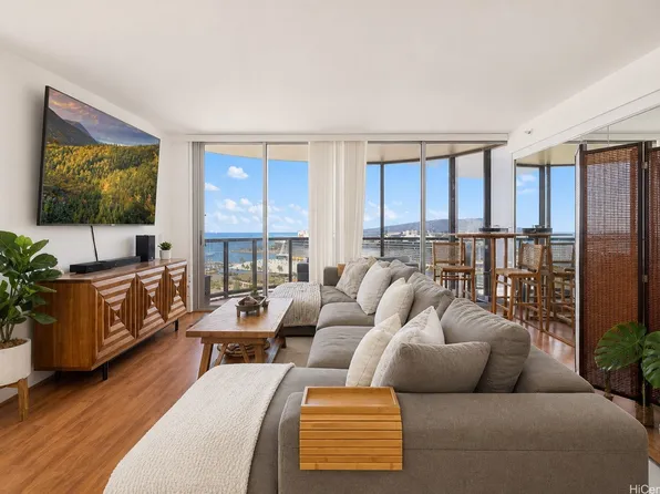 425 South St APT 2103, Honolulu, HI 96813