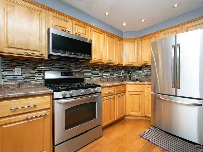 1357 Westbury Dr — Photo 13