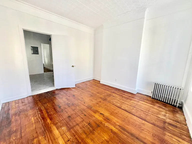 326 E 109th St #7 — Photo 5