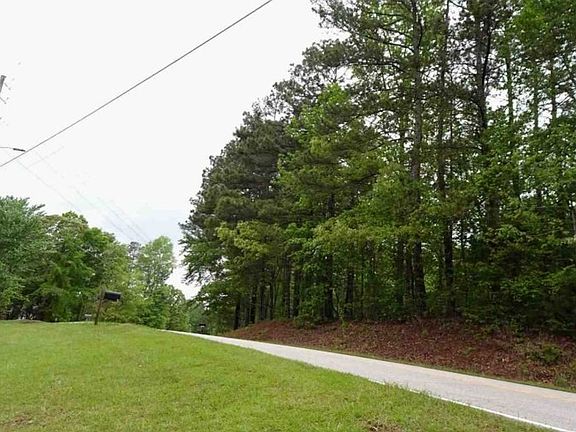 Exterior Neighborhood (street photo)