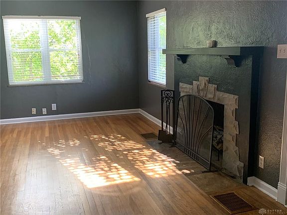 3rd image of 100 Earnshaw Dr
