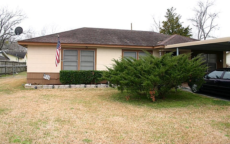 1st image of 205 Begonia Ln
