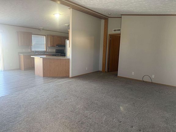 5th image of 821 Ash Ave