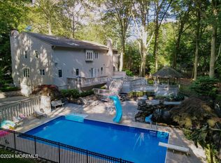 16 Seagull Ln, Lincroft, NJ 07738