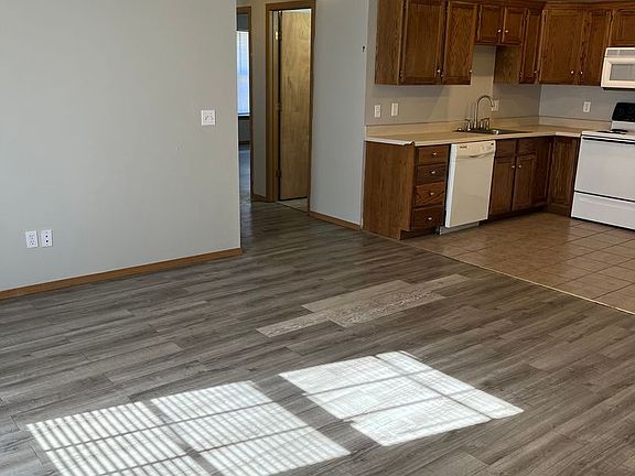 2nd image of 5591-5593 N Brown Ln #5591