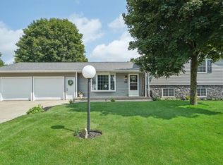 208 Sunset Dr, Dane, WI 53529