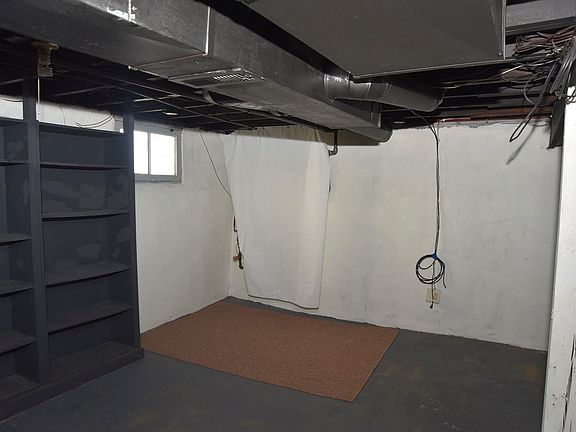 5th image of 6744 Cambridge Ave