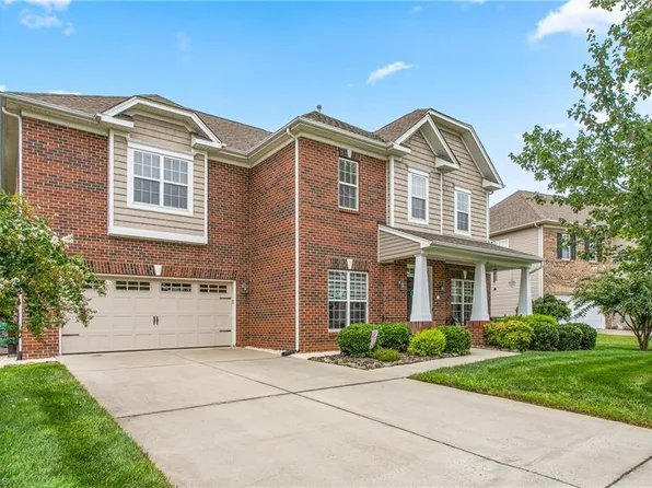 124 Cape Fear Dr, Whitsett, NC 27377