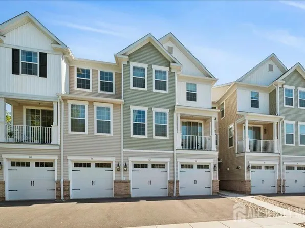 82 Depot Way, Dunellen, NJ 08812