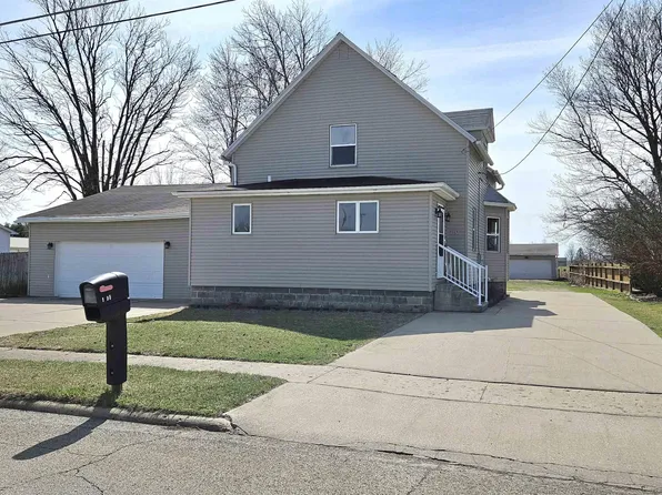 1732 E Chestnut St, Canton, IL 61520