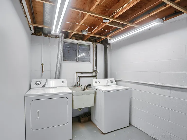 4286 Sample Ct — Photo 28