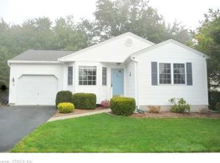 8 Pheasant Hill Dr, Enfield, CT 06082