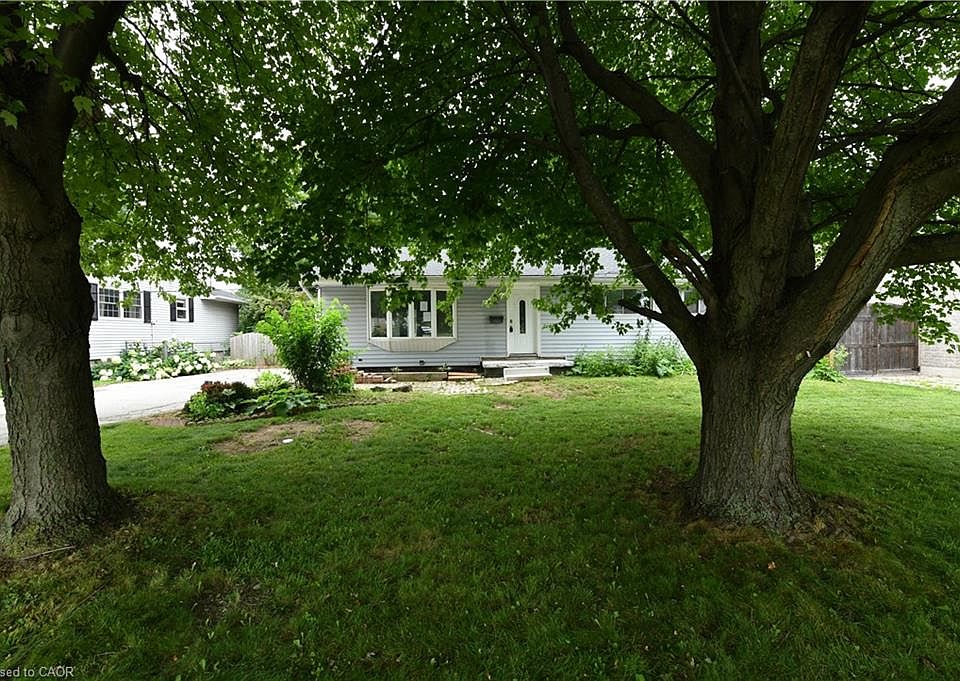 1st image of 15 Miller Dr