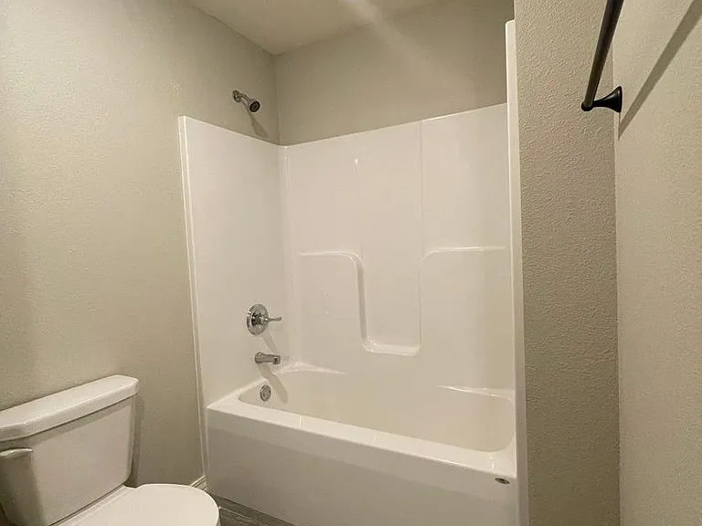 696 N Montego St — Photo 17
