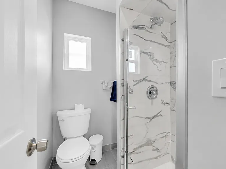 3120 N Saint Louis Ave #R2 — Photo 5