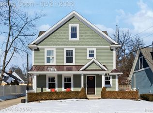 450 Fairbrook St, Northville, MI 48167