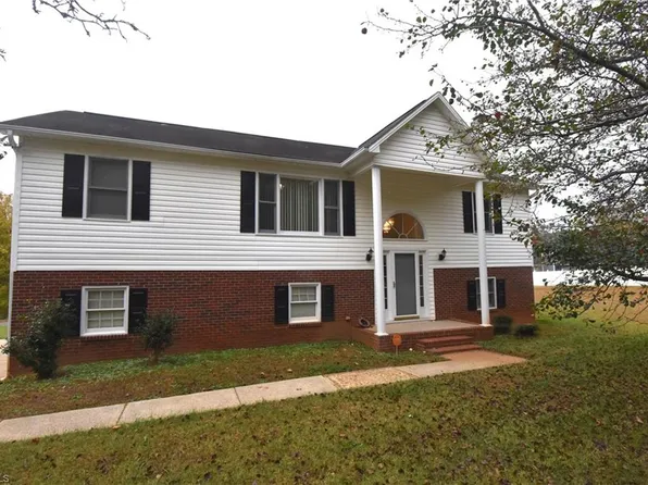 4890 Boiling Springs Rd, Tobaccoville, NC 27050