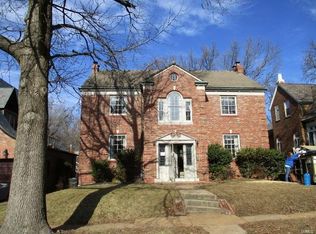 7325 Ravinia Dr, Saint Louis, MO 63121