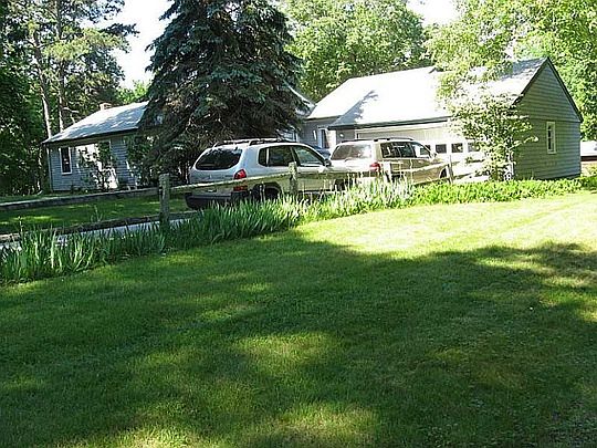 2nd image of 1138 Shannock Rd