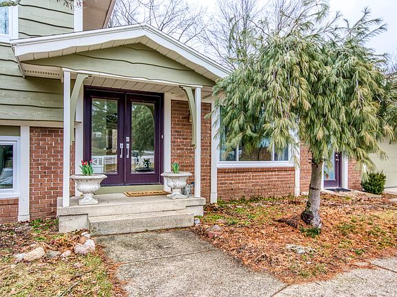 4th image of 2461 Cedarcrest Dr NE