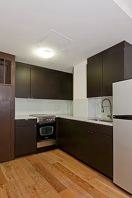 Rented by Nest Seekers International | media 22