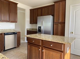 9713 Handerson Pl UNIT 207, Manassas Park, VA 20111