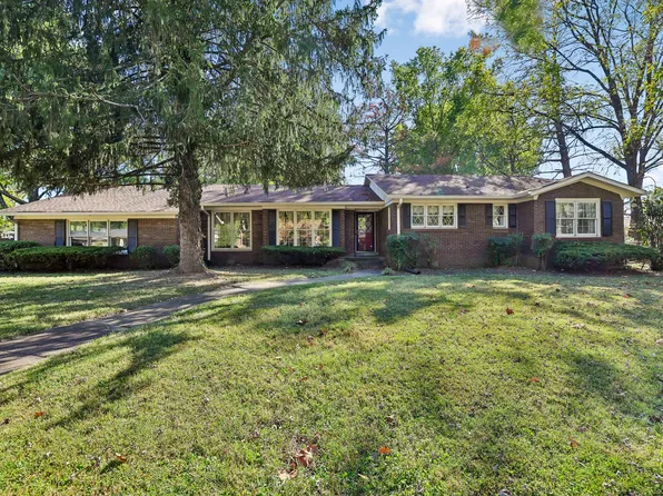 318 Falcon Dr, Murfreesboro, TN 37130