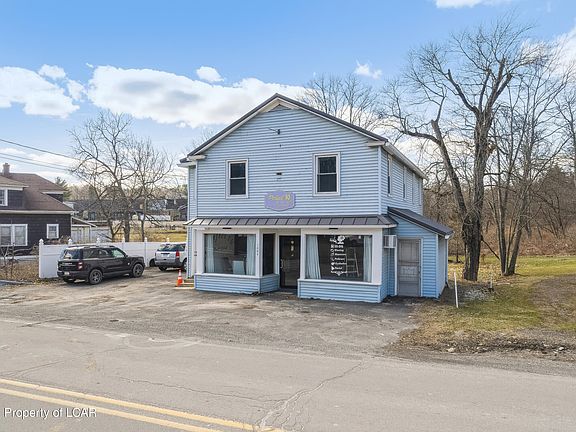 2nd image of 1004 Lower Demunds Rd