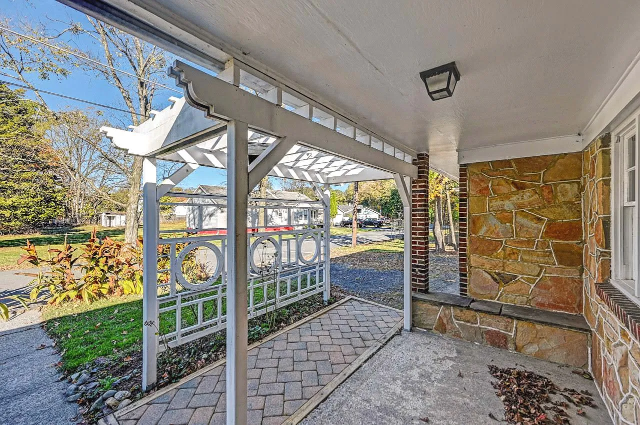 2 bed, 948 sqft, $1,850 — Photo 3