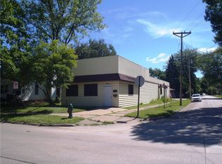 1831 J St SW, Cedar Rapids, IA 52404