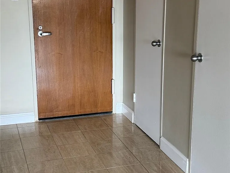 320 Fort Duquesne Blvd #19H — Photo 2