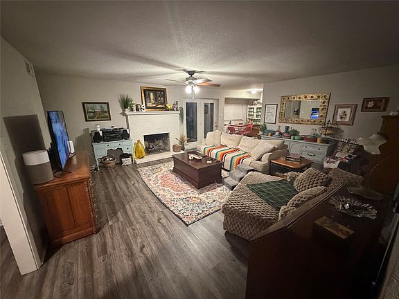 4th image of 2809 N Murco Dr