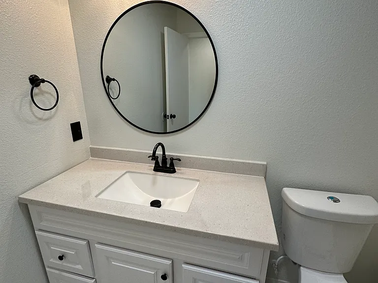 5633 Abronia Ave — Photo 10