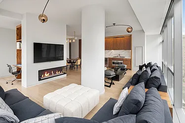 Sold by Dolly Lenz Real Estate LLC