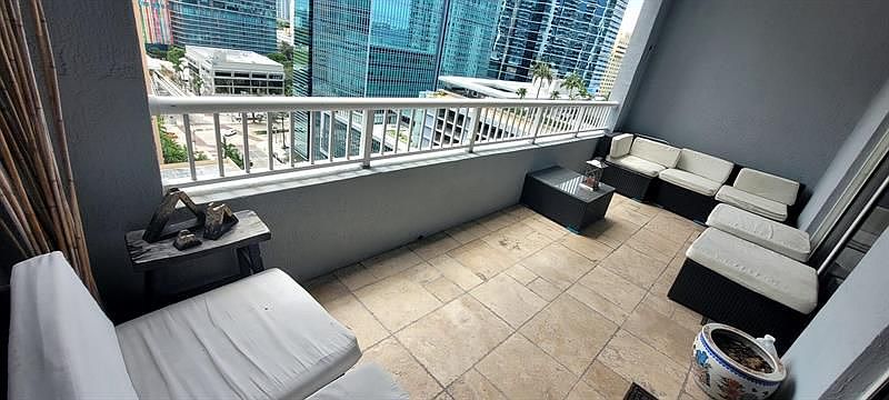 1st image of 170 SE 14th St APT 1806