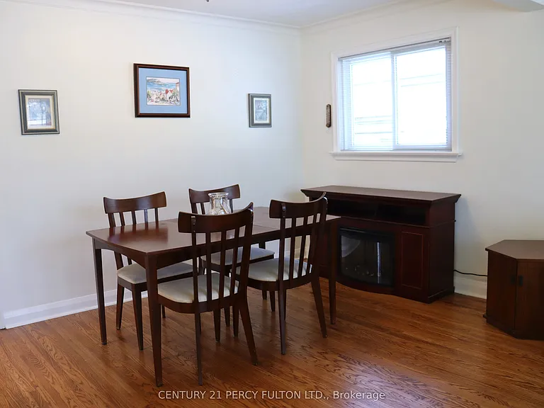 110 Gilroy Dr — Photo 7