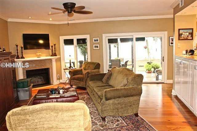 1st image of 124 Crosstree Dr #124