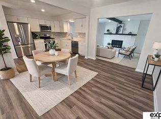 5041 S 93rd St, Omaha, NE 68127