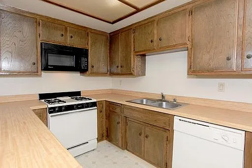 7409 Olympia Dr APT B photo 1