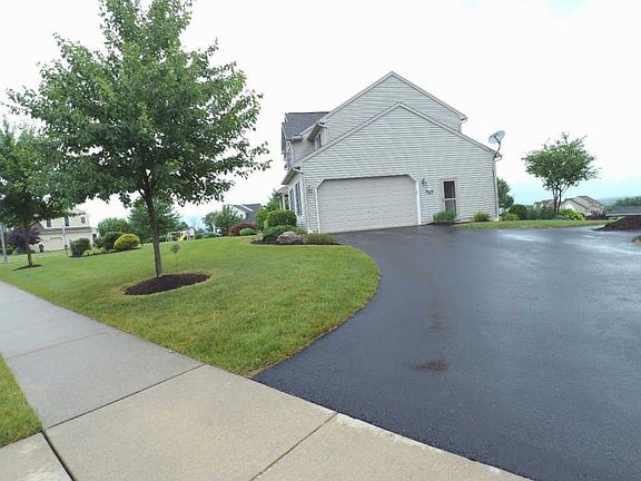 5th image of 61 Sweetwater Ln