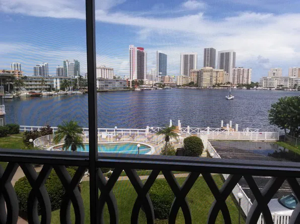 450 Golden Isles Dr APT 3H, Hallandale, FL 33009