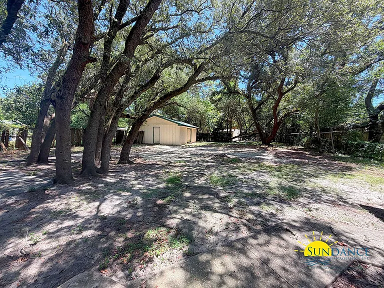 210 Buck Dr NE — Photo 17